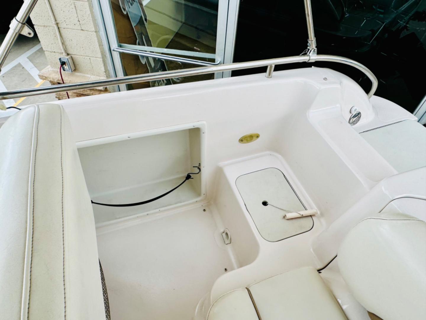 2002 White Hurricane 201 , located at 2190 Hwy 95, Bullhead City, AZ, 86442, (928) 704-0060, 0.000000, 0.000000 - 2001 Hurricane boat model 201. Super clean. On consignment. great hul. runs great . just serviced. 20 ft . 5.0 mercruiser mp engine . 418 hours on boat. Lake ready. clean interior. $15777 or best offer . on consignment. - Photo#9